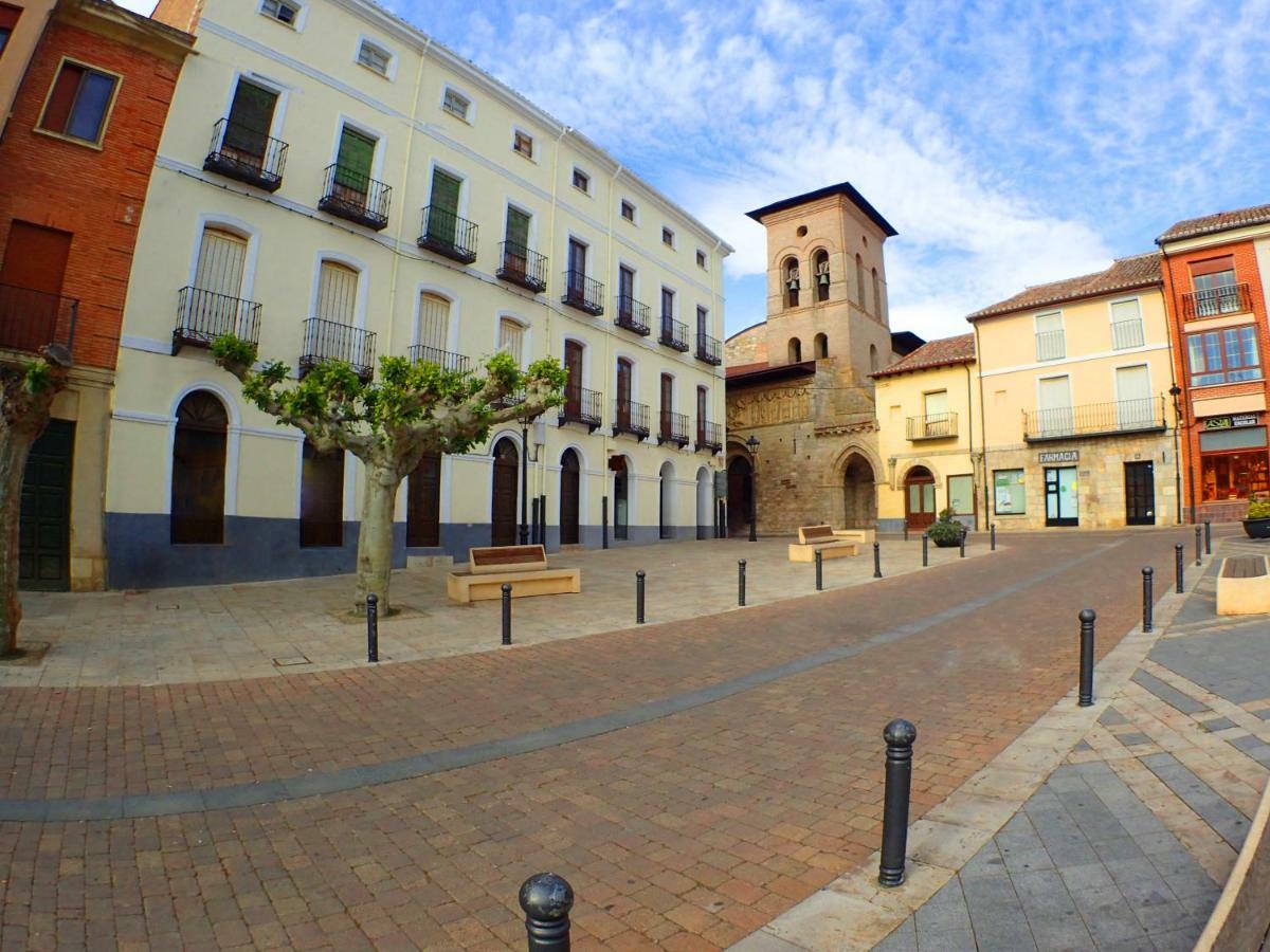 Hostal Plaza Mayor Hotel Carrion De Los Condes Exterior photo